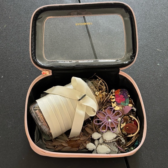 Elegant Gold and Silver Jewelry lot - Picture 2 of 8